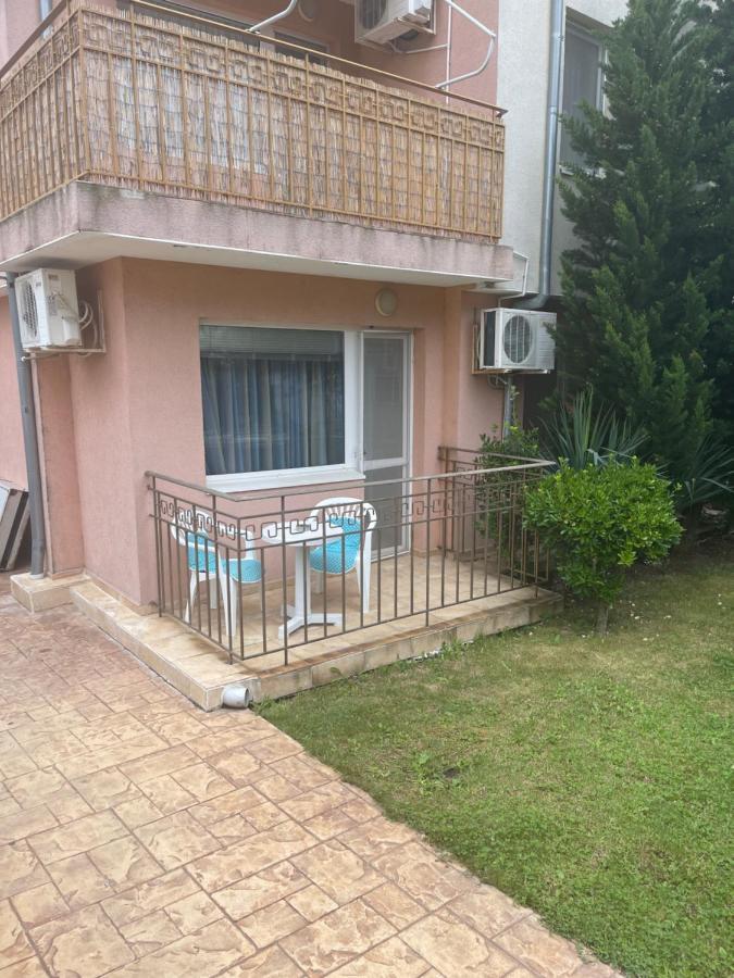 Appartamento Le Premiére Randevu Sveti Vlas Esterno foto