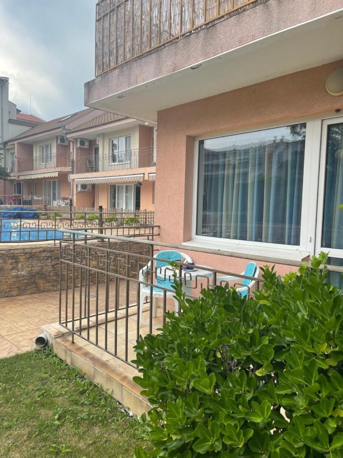 Appartamento Le Premiére Randevu Sveti Vlas Esterno foto