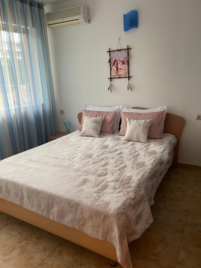 Appartamento Le Premiére Randevu Sveti Vlas Esterno foto