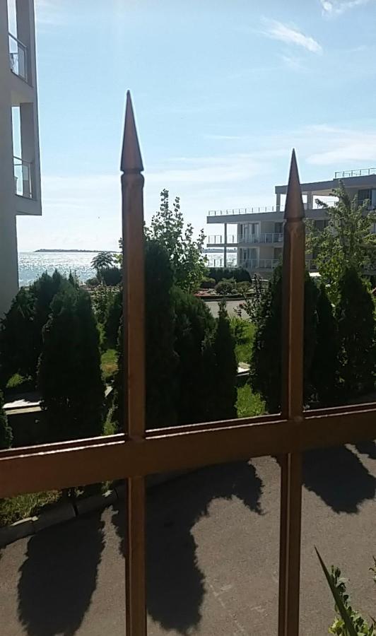 Appartamento Le Premiére Randevu Sveti Vlas Esterno foto